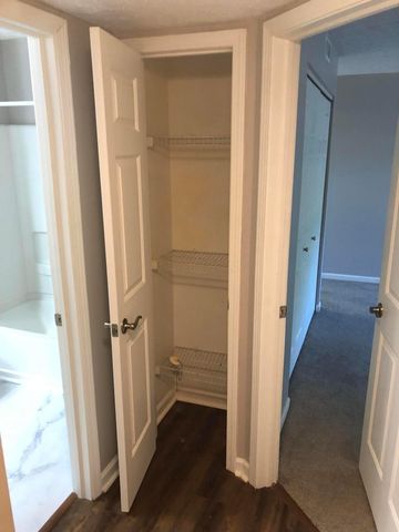 5536 Cedar, 5536A 5536A, Columbus, OH 43228