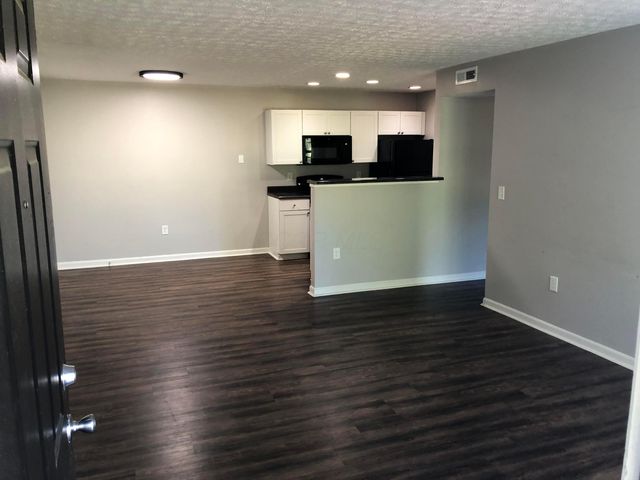 5536 Cedar, 5536A 5536A, Columbus, OH 43228