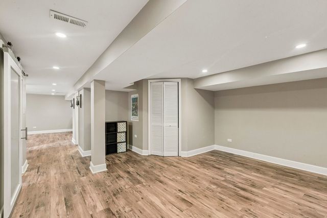 5742 S Rutherford Avenue, Chicago, IL 60638