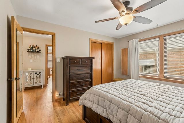 5742 S Rutherford Avenue, Chicago, IL 60638