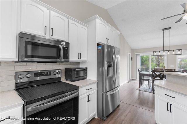 10114 Roblyn Circle, Dimondale, MI 48821