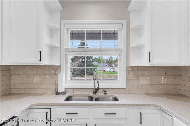 10114 Roblyn Circle, Dimondale, MI 48821