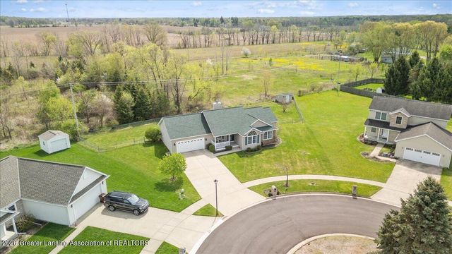 10114 Roblyn Circle, Dimondale, MI 48821