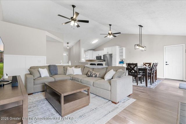 10114 Roblyn Circle, Dimondale, MI 48821
