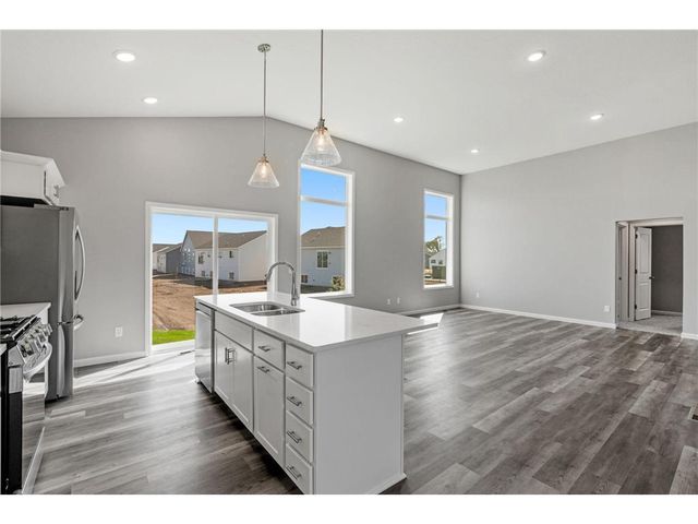 987 Willow Glen Avenue, Somerset, WI 54025