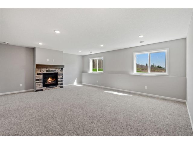 987 Willow Glen Avenue, Somerset, WI 54025