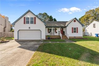 817 Kemp Meadow DR, Chesapeake, VA 23320