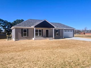 98 College Court, Leoma, TN 38468