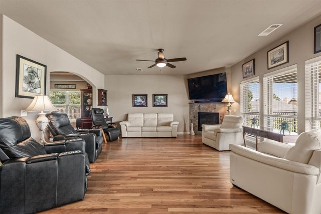 20211 E 41st Street S, Broken Arrow, OK 74014