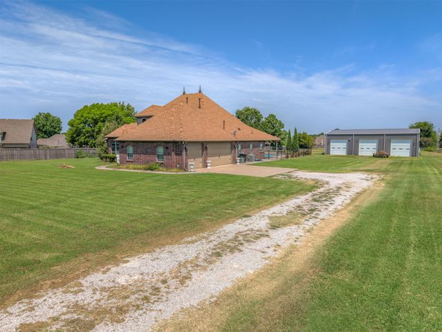 20211 E 41st Street S, Broken Arrow, OK 74014