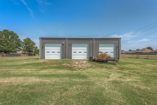 20211 E 41st Street S, Broken Arrow, OK 74014