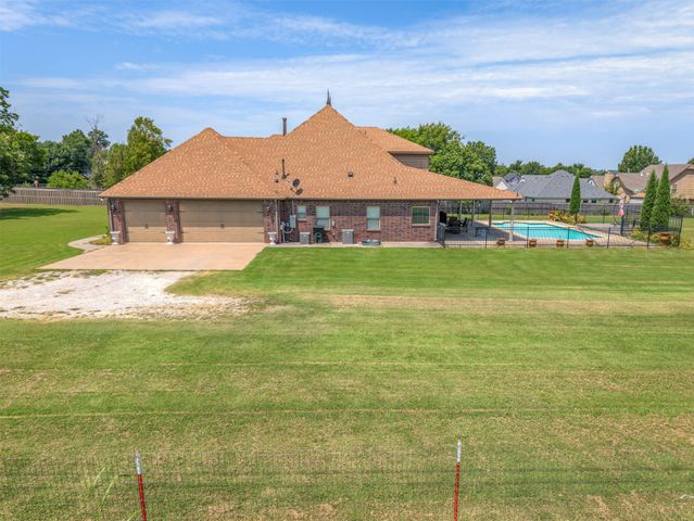 20211 E 41st Street S, Broken Arrow, OK 74014
