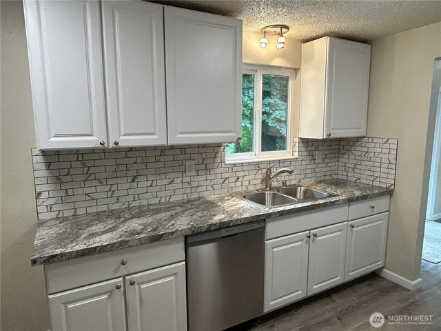 7812 Greenridge Street SW, Olympia, WA 98512