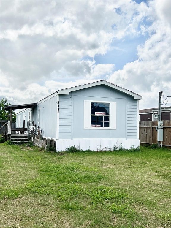 2525 Oyster Creek Bend, Oyster Creek, TX 77541