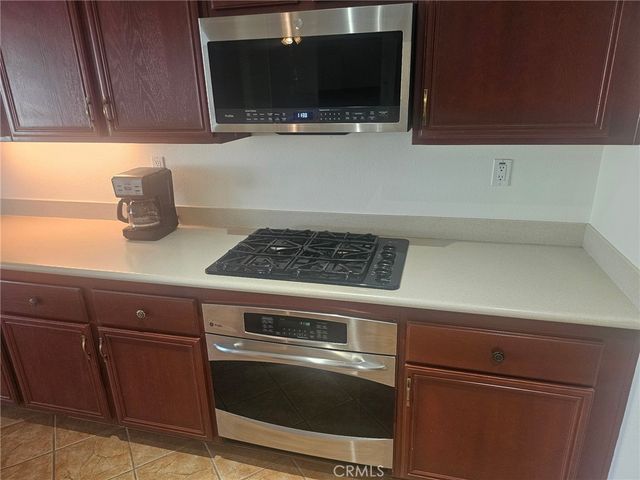 32380 Giverny CT, Winchester, CA 92596