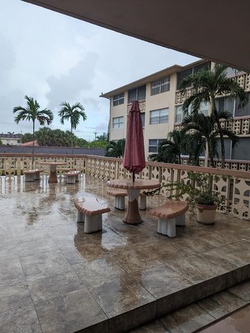 211 NE 8th Ave 209, Hallandale Beach, FL 33009