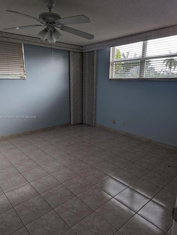 211 NE 8th Ave 209, Hallandale Beach, FL 33009
