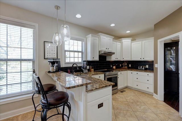 125 Buena Vista Drive, Frankfort, KY 40601