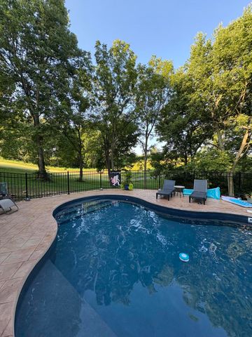 125 Buena Vista Drive, Frankfort, KY 40601