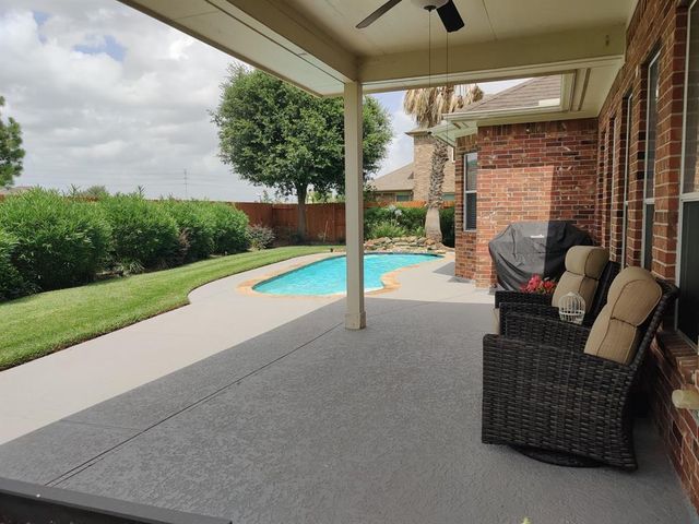 13401 Indigo Sands Drive, Pearland, TX 77584