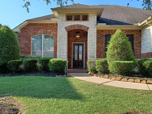 13401 Indigo Sands Drive, Pearland, TX 77584
