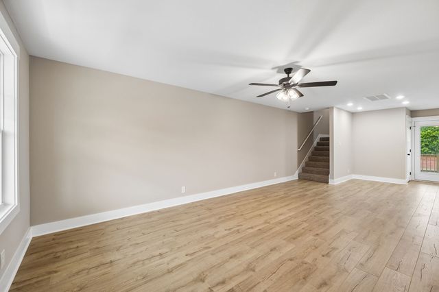 216 Billy Goat Ct, Clarksville, TN 37040