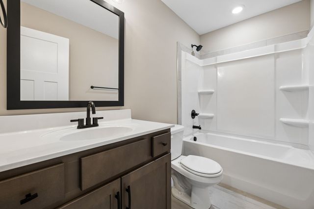 216 Billy Goat Ct, Clarksville, TN 37040