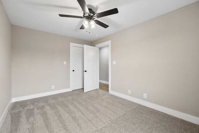 216 Billy Goat Ct, Clarksville, TN 37040