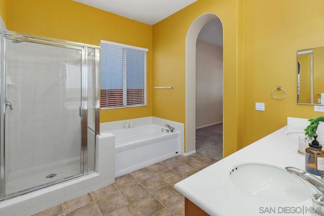 31986 CALLE BALAREZA, Temecula, CA 92592