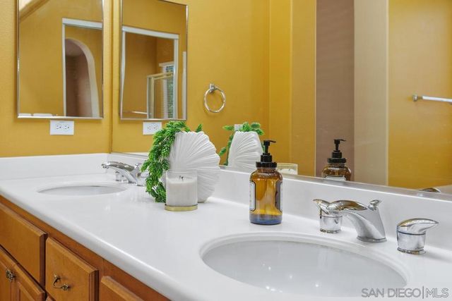 31986 CALLE BALAREZA, Temecula, CA 92592