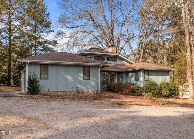 232 Lakeview Drive, Sanford, NC 27332