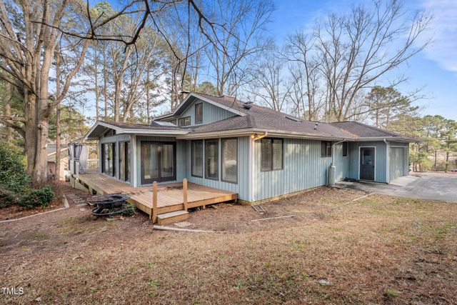 232 Lakeview Drive, Sanford, NC 27332