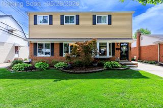 430 N Batchewana Street, Clawson, MI 48017