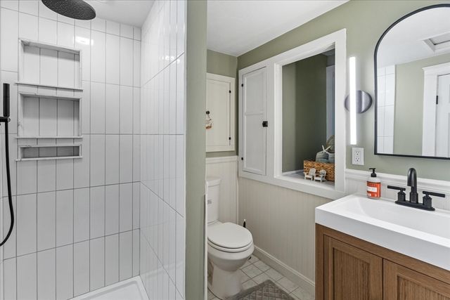 19 Bennett St, Wrentham, MA 02093