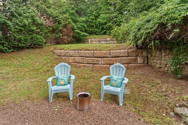 19 Bennett St, Wrentham, MA 02093