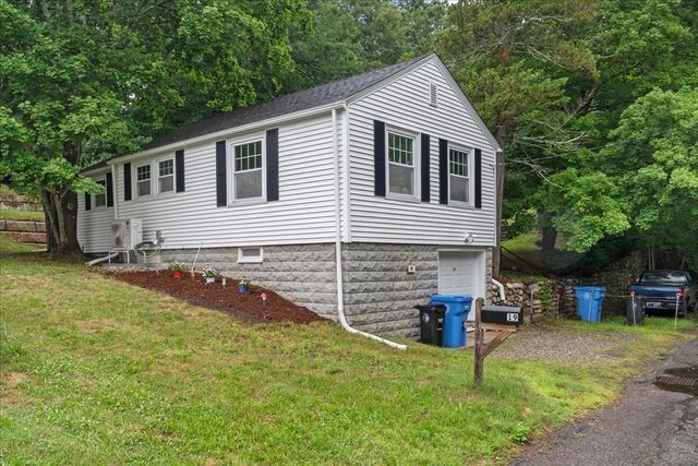 19 Bennett St, Wrentham, MA 02093