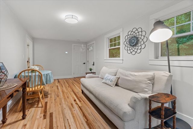 19 Bennett St, Wrentham, MA 02093