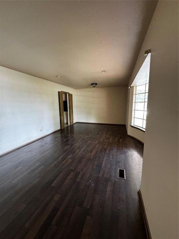 2501 NW 111th Street, Oklahoma City, OK 73120