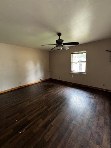 2501 NW 111th Street, Oklahoma City, OK 73120