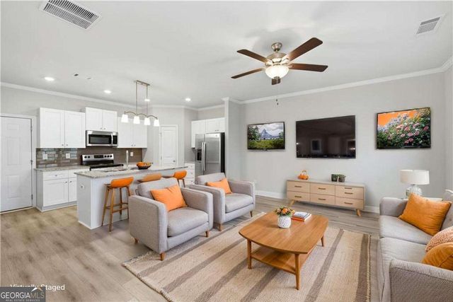 4816 Kittle Way, Lilburn, GA 30047