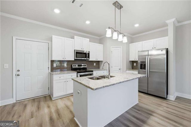 4816 Kittle Way, Lilburn, GA 30047