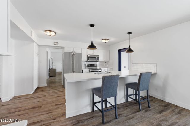 6432 E VIRGINIA Avenue, Scottsdale, AZ 85257