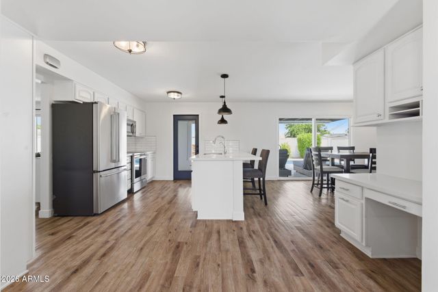 6432 E VIRGINIA Avenue, Scottsdale, AZ 85257