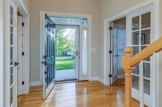 5 Glastombury Drive, Sandown, NH 03873