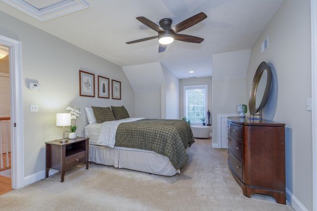 5 Glastombury Drive, Sandown, NH 03873