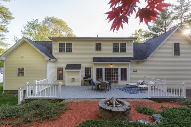 5 Glastombury Drive, Sandown, NH 03873