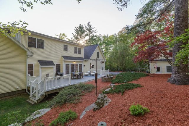 5 Glastombury Drive, Sandown, NH 03873