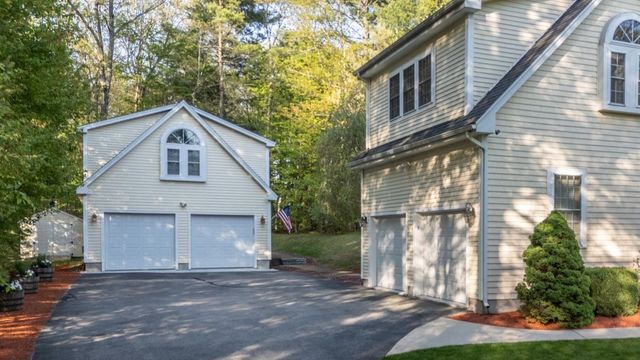 5 Glastombury Drive, Sandown, NH 03873