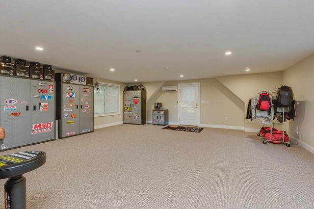 5 Glastombury Drive, Sandown, NH 03873