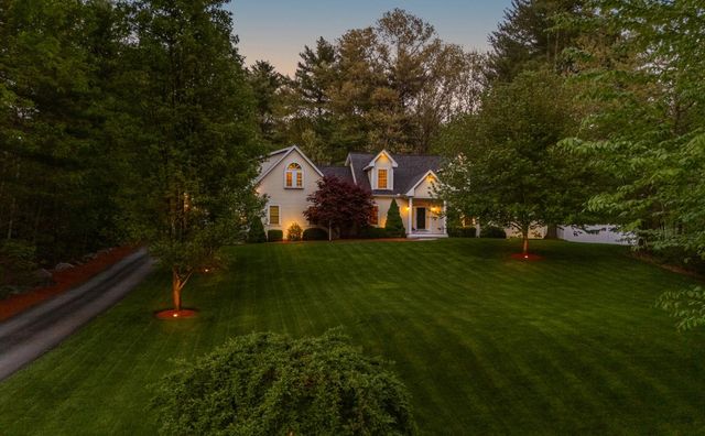 5 Glastombury Drive, Sandown, NH 03873